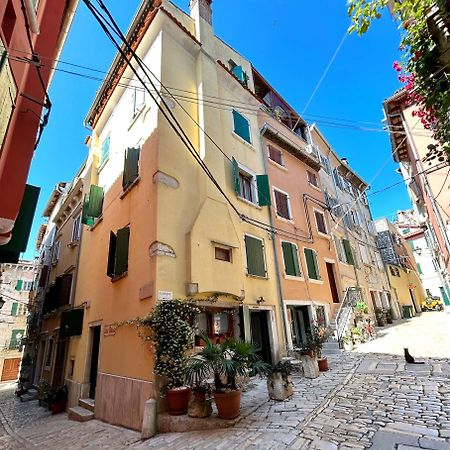 Guesthouse Casa Vittoria Ровин Екстериор снимка