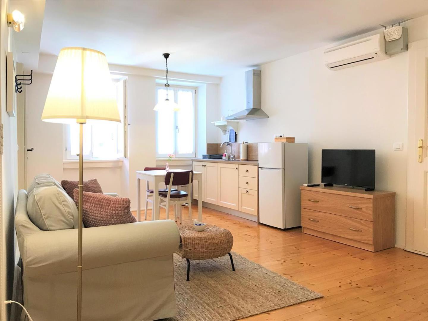 Guesthouse Casa Vittoria Ровин Стая снимка