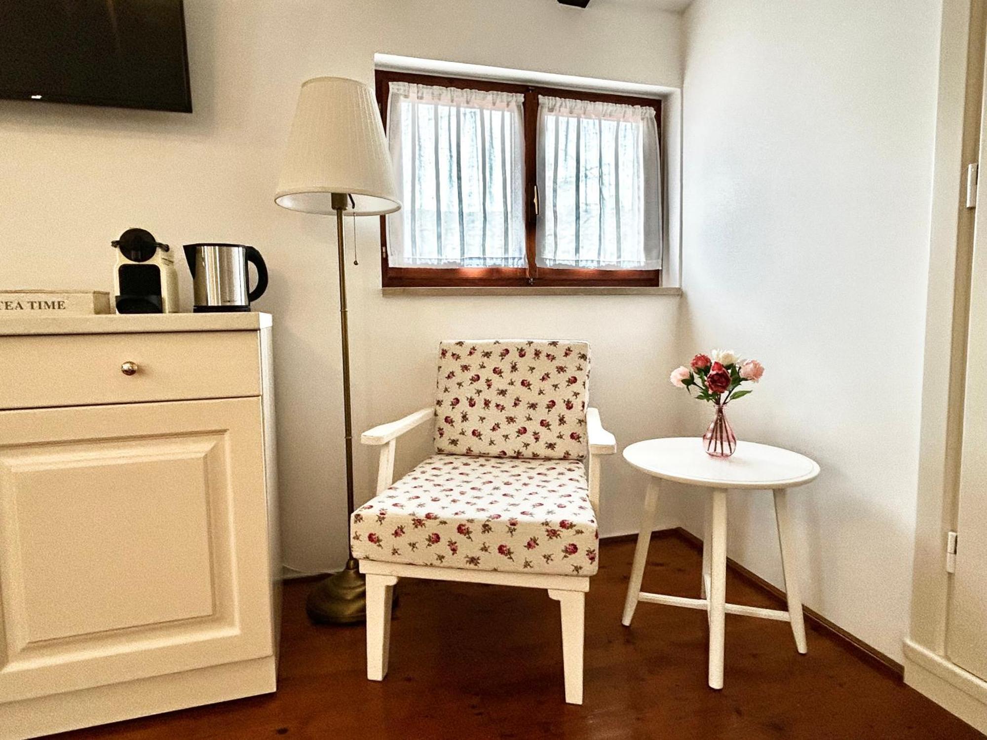 Guesthouse Casa Vittoria Ровин Екстериор снимка