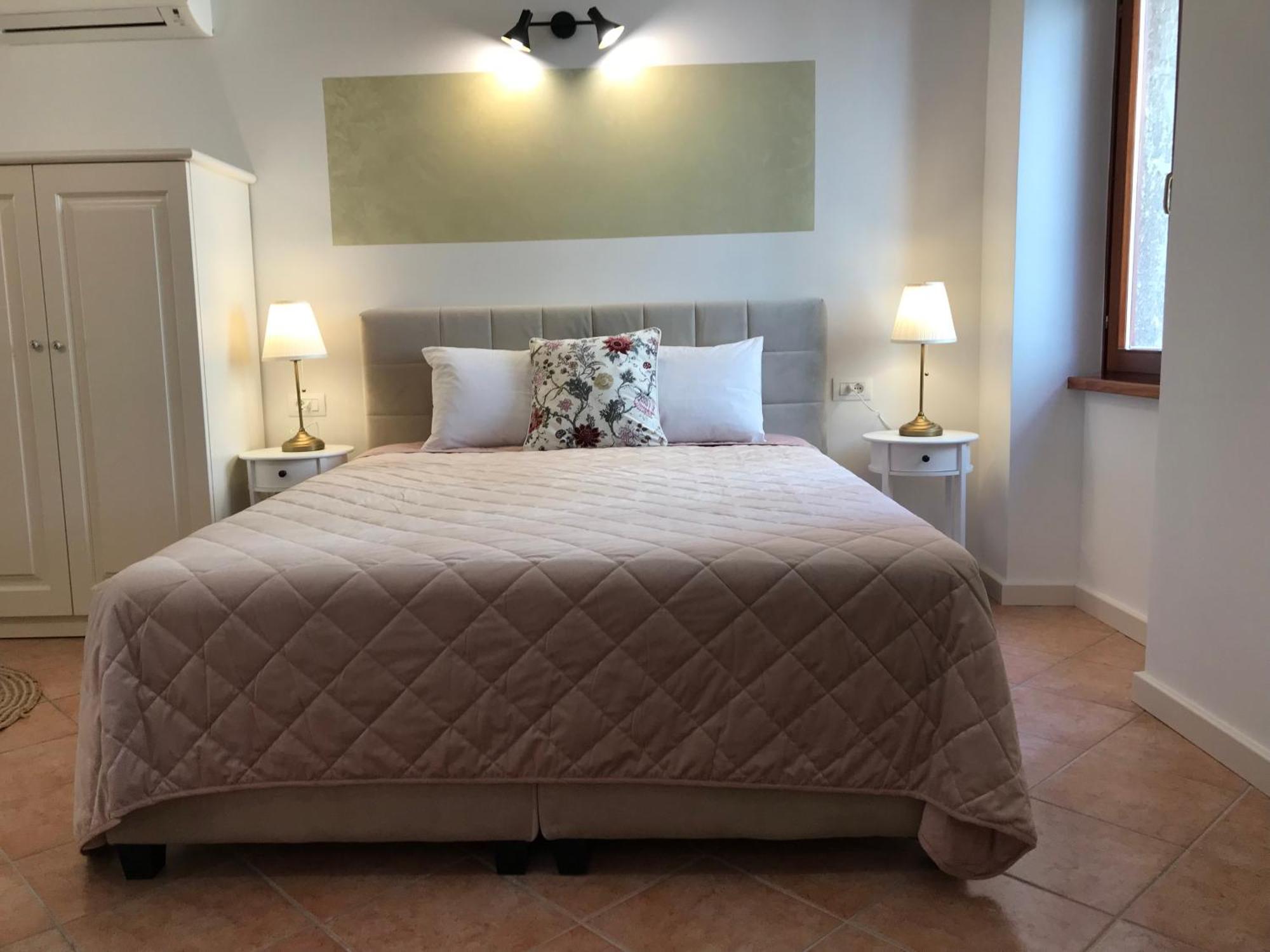 Guesthouse Casa Vittoria Ровин Екстериор снимка