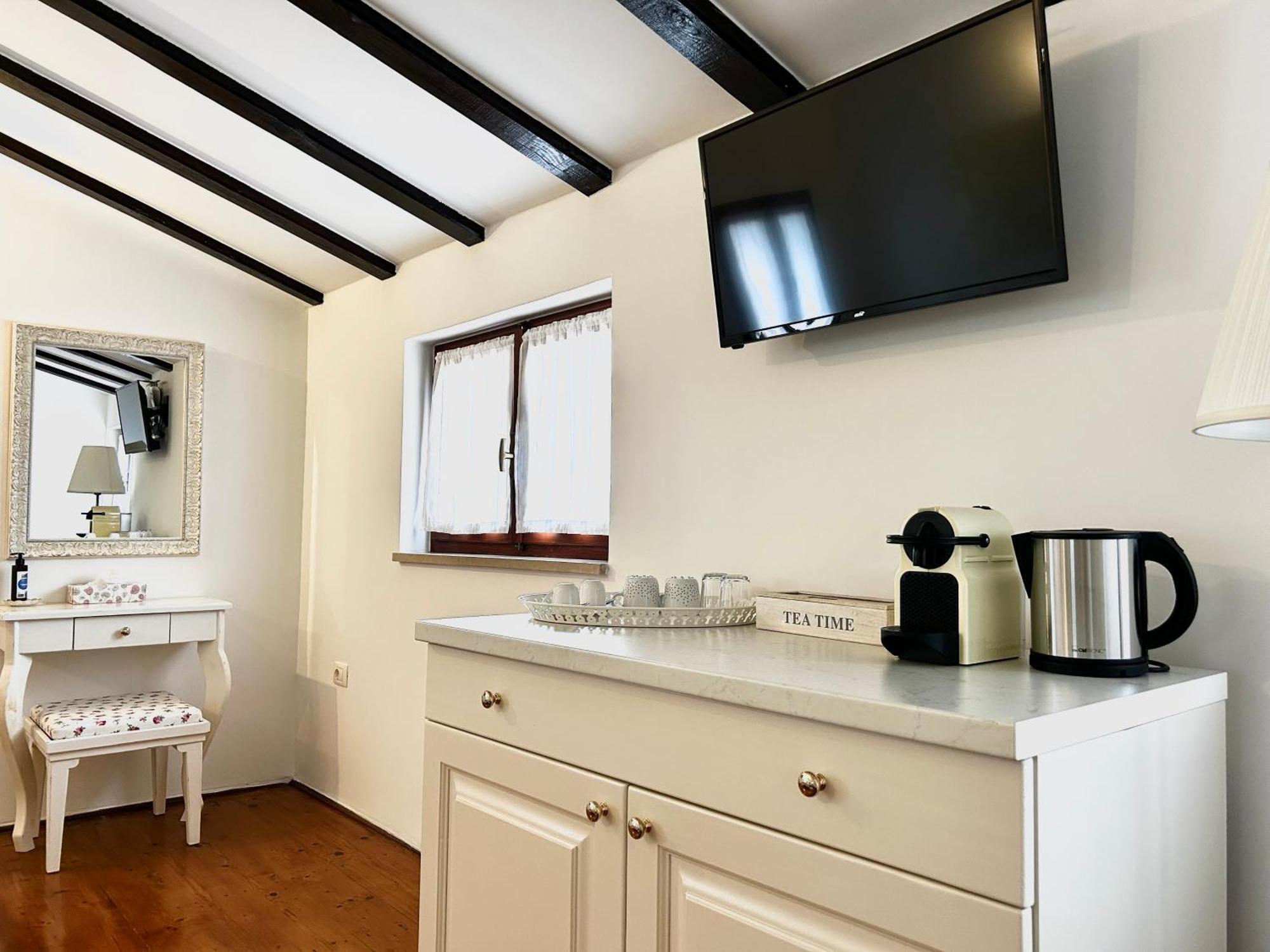 Guesthouse Casa Vittoria Ровин Екстериор снимка