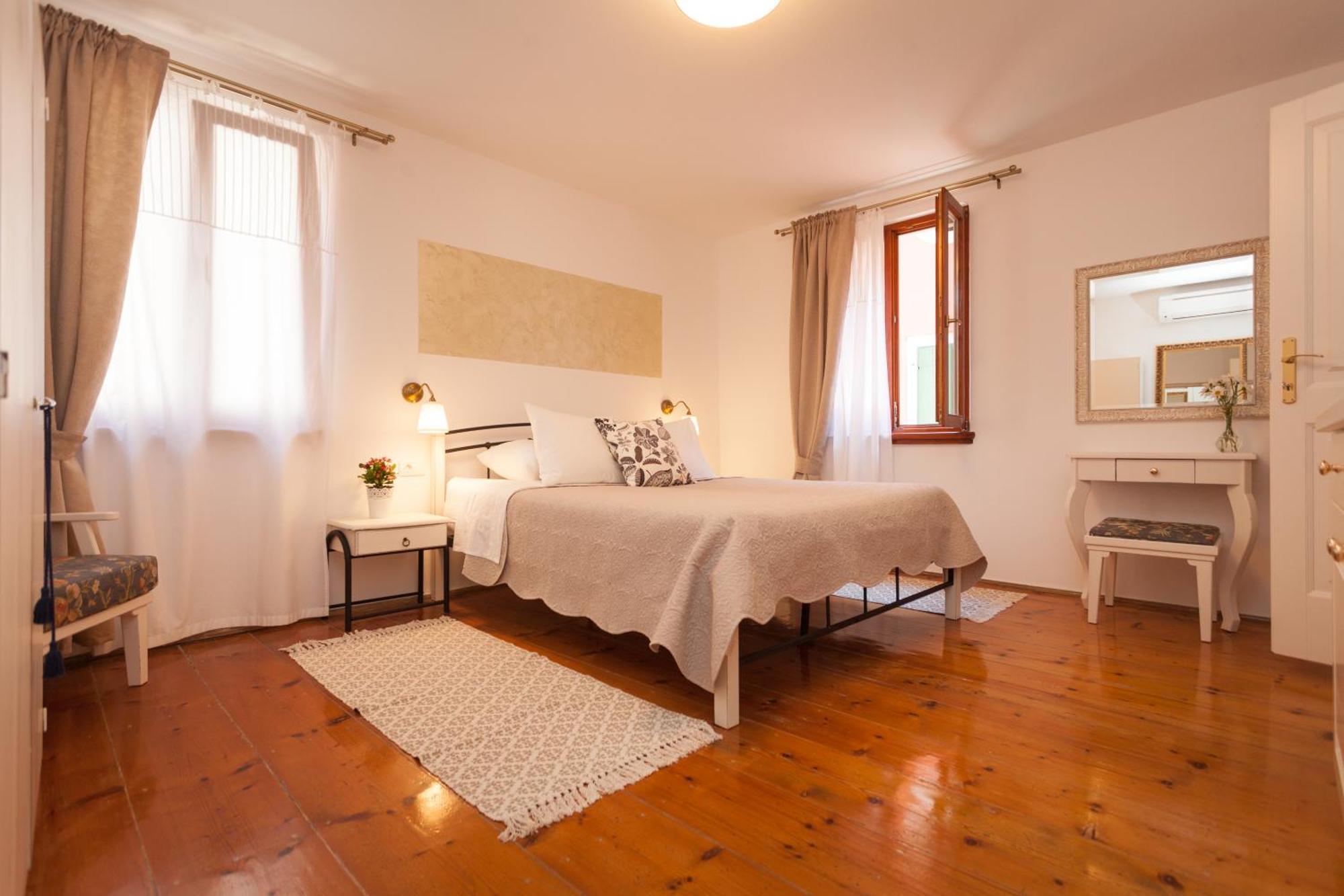 Guesthouse Casa Vittoria Ровин Екстериор снимка