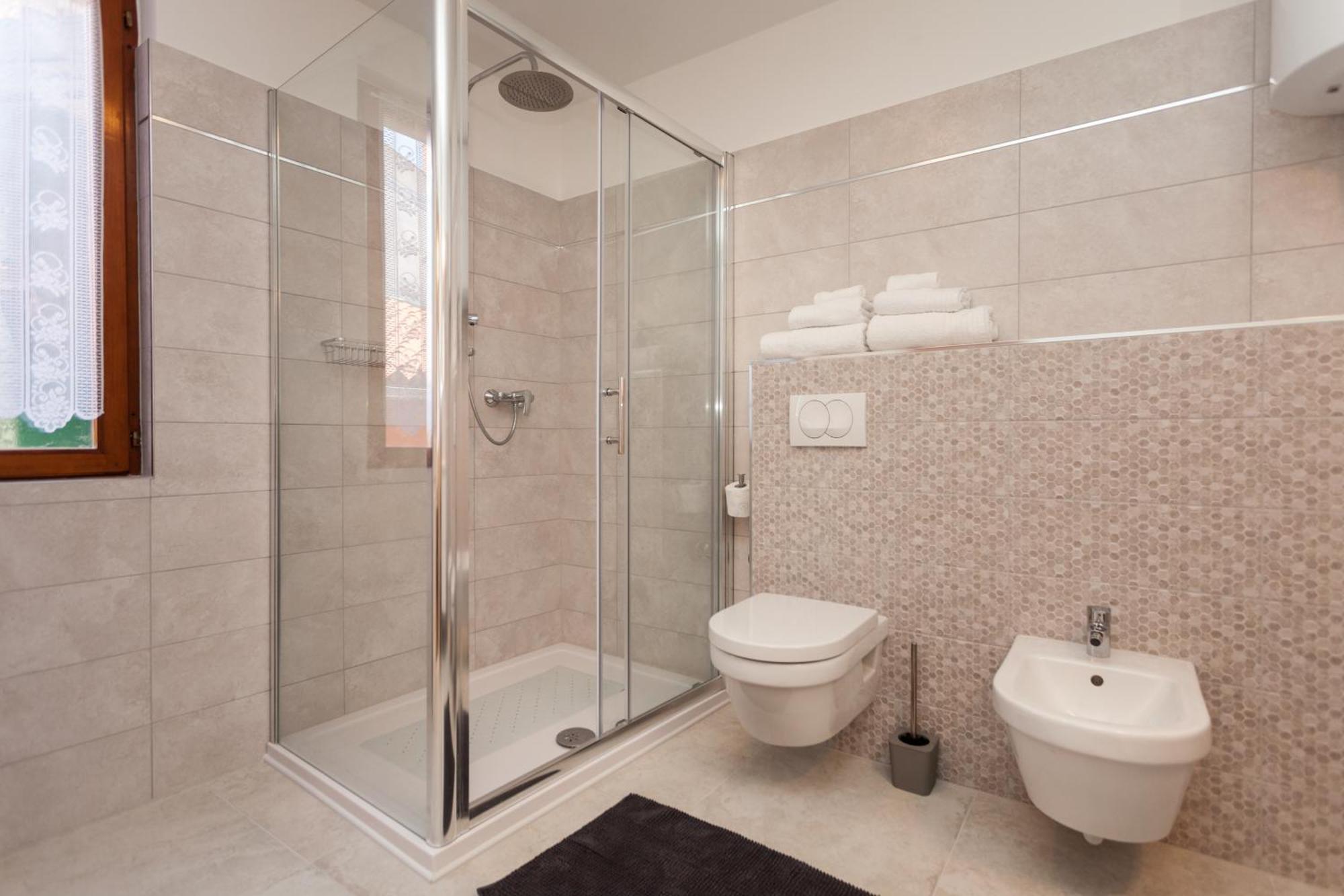 Guesthouse Casa Vittoria Ровин Екстериор снимка