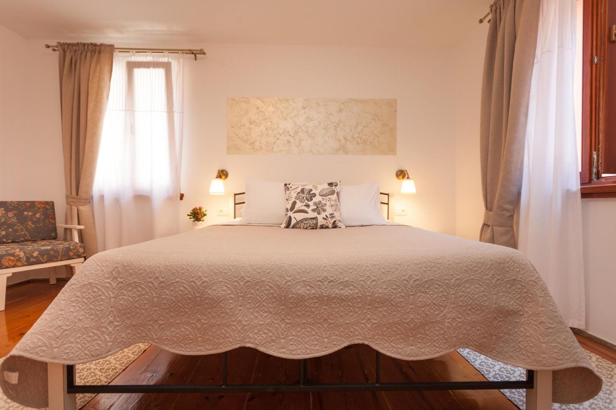 Guesthouse Casa Vittoria Ровин Екстериор снимка