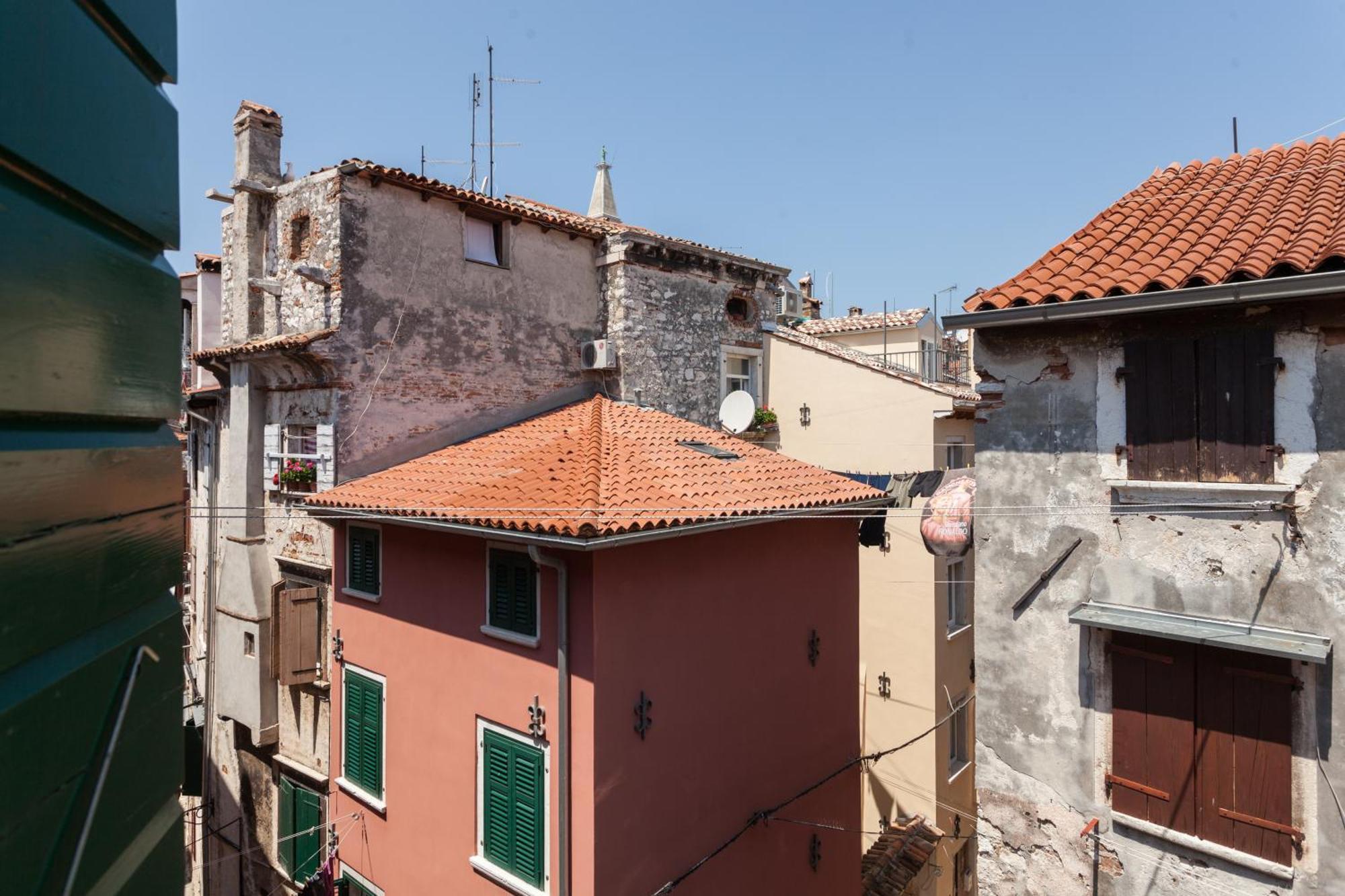 Guesthouse Casa Vittoria Ровин Екстериор снимка